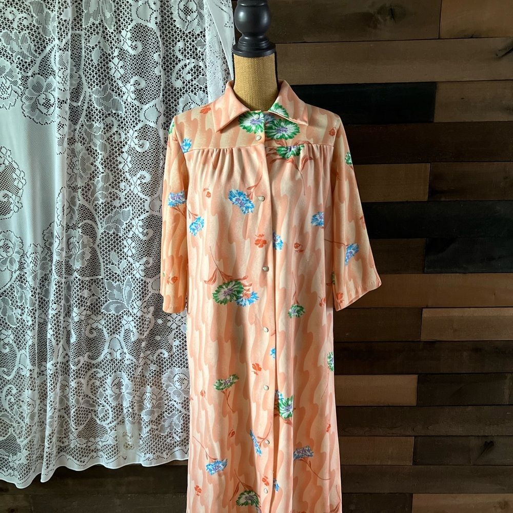 Vintage Floral Peach Orange Floral Snap Button Front Nightgown Size 12 - Picture 11 of 12